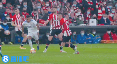 篮球火箭球队训练营气氛积极