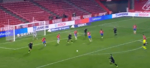 CBA：广东男篮顶住压力 力克广厦