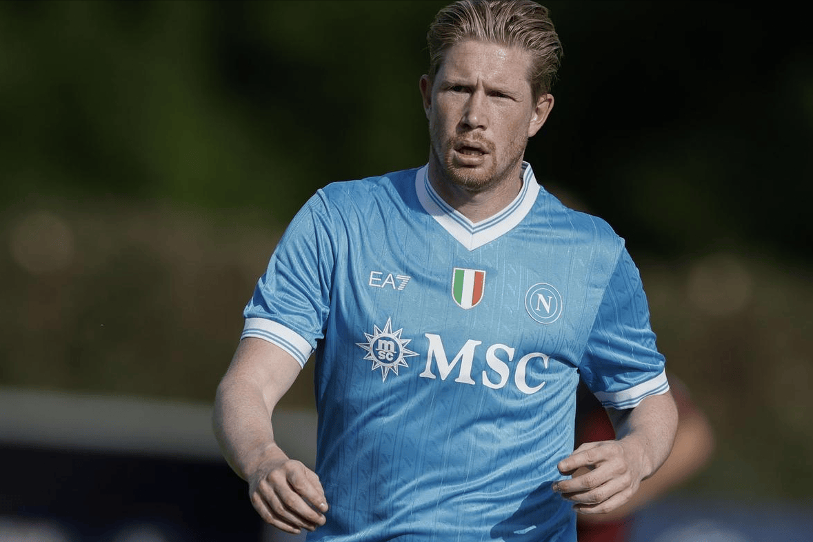 詹姆斯：亚当斯强的离谱，全队人加上教练组、安保才能卡住他