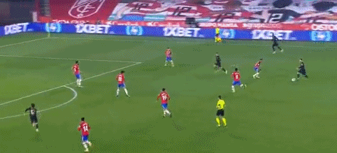 于根伟：对阵中超前五中的四支球队抢到12分，我觉得比较满意